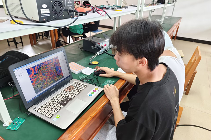 5D900